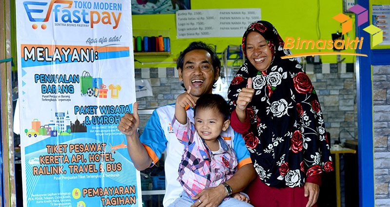 Anak Pertama dinamai ‘FASTPAY’, Pasangan ini Diberi Hadiah