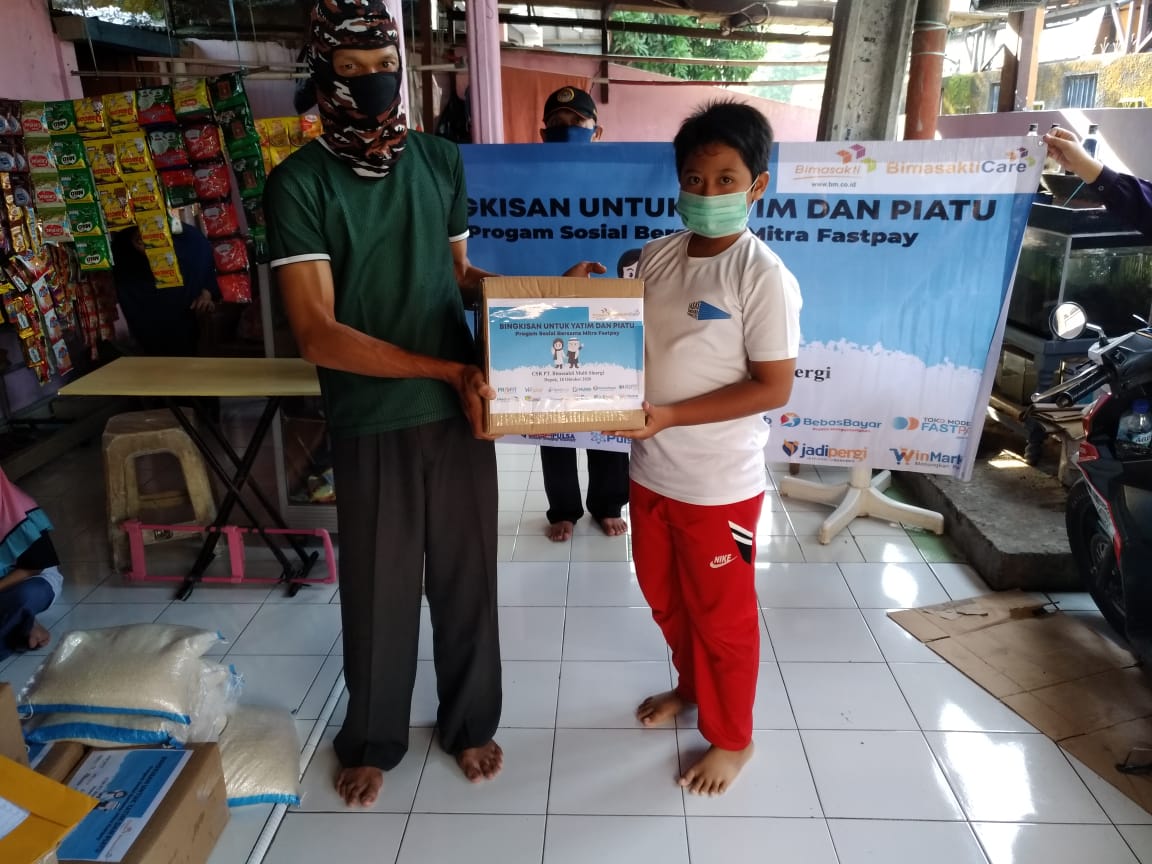 Bimasakticare Salurkan Bingkisan Kepada Anak Yatim dan Piatu Bersama Mitra Fastpay di Kota Depok