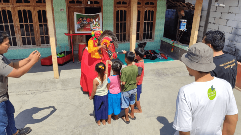 Yayasan Bimasakti Peduli Negeri Dampingi Pelestarian Seni Tari Sandhur Manduro