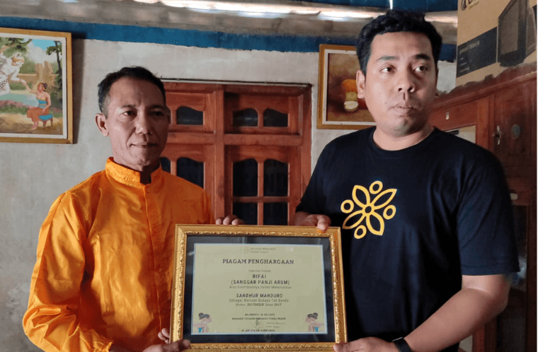 YBPN Peduli lestarikan Kesenian Tari Sandhur Manduro Jombang2
