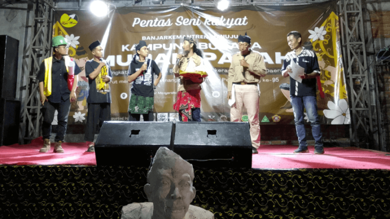 Peringati Hari Sumpah Pemuda, YBPN Bersama Pemuda Desa Banjarkemantren Gelar Pentas Seni Budaya Munali Patah